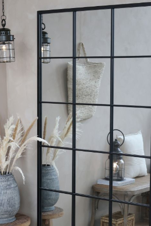 Vi forhandler produkter fra Chic Antique